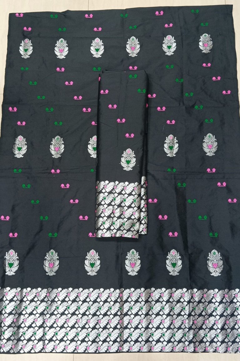 HANDLOOM MIXED SILK MEKHELA SADOR WITH BLOUSE MATERIAL / 0221000O001