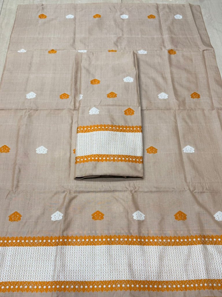 Handloom Silk Cotton Mekhela Sador With Blouse Material/ 03570001001