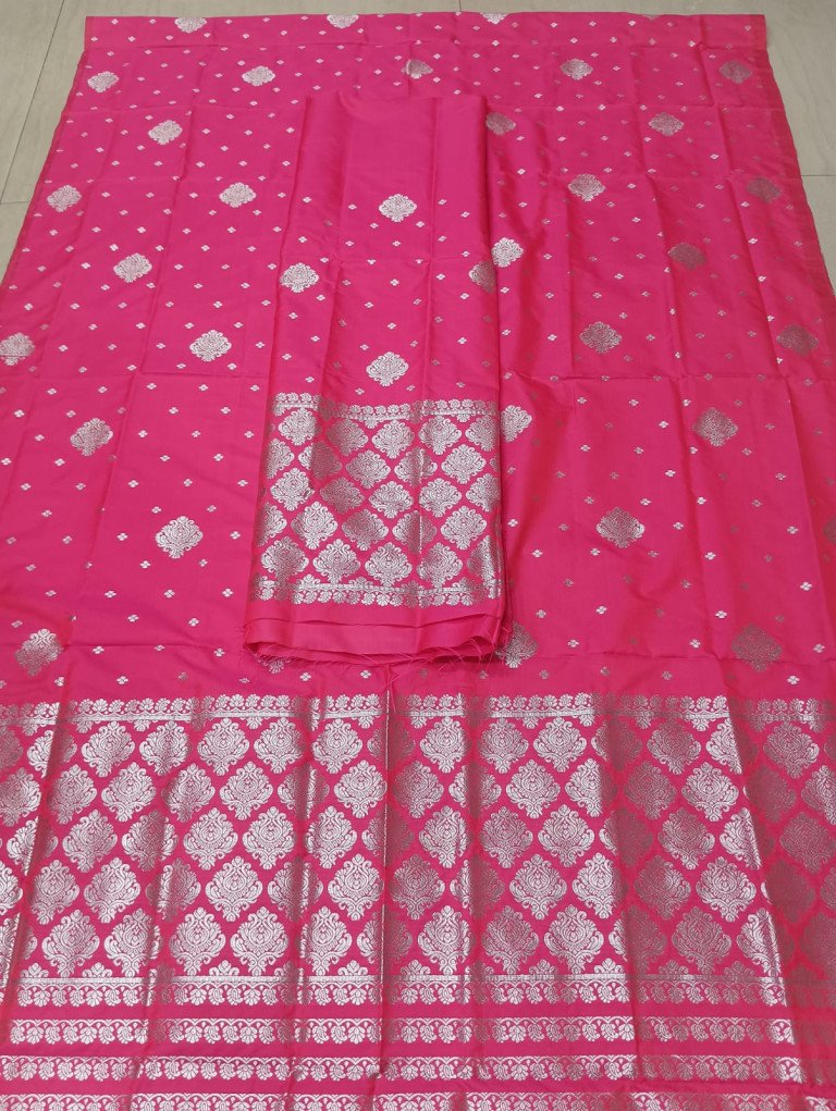 MIXED SILK MEKHELA SADOR WITH BLOUSE MATERIAL/ মিক্সড চিল্ক মেখেলা চাদৰ ব্লাউজৰ কাপোৰৰ সৈতে/ 0221000R001