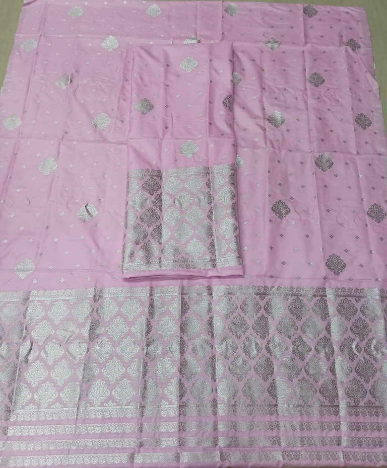 MIXED SILK MEKHELA SADOR WITH BLOUSE MATERIAL/ মিক্সড চিল্ক মেখেলা চাদৰ ব্লাউজৰ কাপোৰৰ সৈতে/ 0221000R001