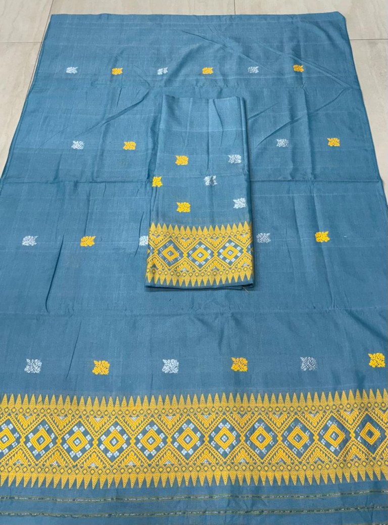 Handloom Silk Cotton Mekhela Sador With Blouse Material/ 03570001001