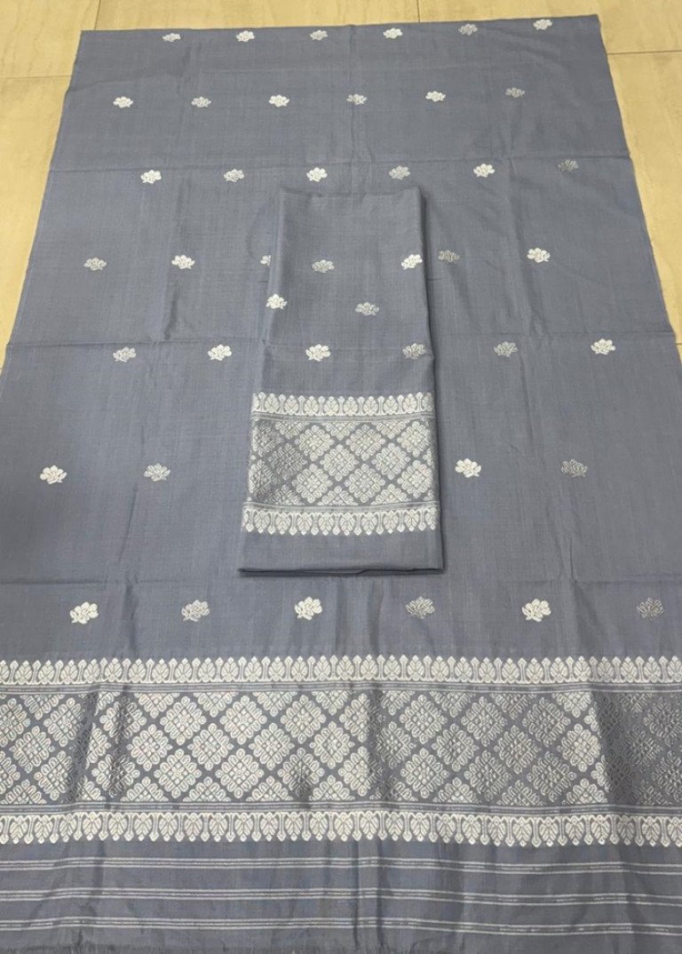 Handloom Mercerized Cotton Mekhela Sador with Blouse Material/ 02220016001