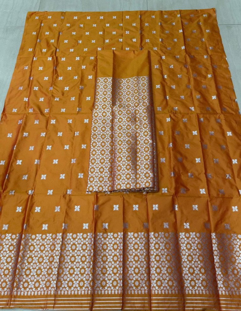 MIXED SILK MEKHELA SADOR WITH HEAVY BLOUSE MATERIAL/ মিক্সড চিল্ক মেখেলা চাদৰ ব্লাউজৰ কাপোৰৰ সৈতে/0221000x001