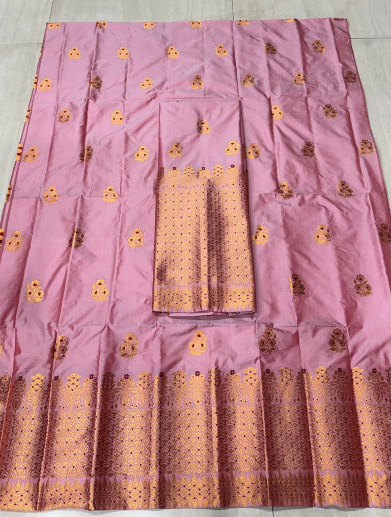 MIXED SILK MEKHELA SADOR WITH HEAVY BLOUSE MATERIAL/ মিক্সড চিল্ক মেখেলা চাদৰ ব্লাউজৰ কাপোৰৰ সৈতে/ 0221000Y001
