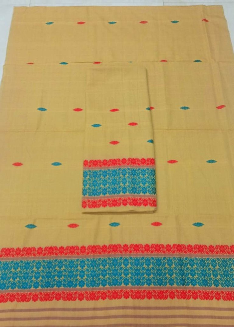 Handloom Cotton Mekhela Sador With Blouse Material/ হাতে বোৱা কটন মেখেলা চাদৰ ব্লাউজৰ কাপোৰৰ সৈতে / 01500005001