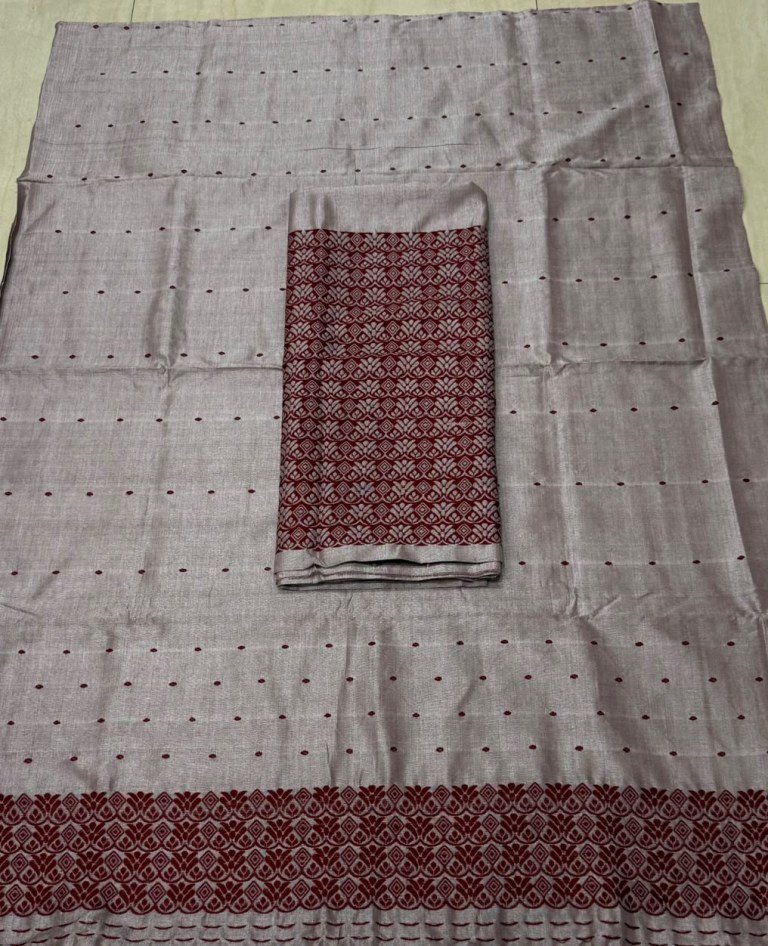 Handloom Silk - Cotton Mekhela Sador With Blouse Material/ হাতে বোৱা ৰেচম - কটন মেখেলা চাদৰ ব্লাউজৰ কাপোৰৰ সৈতে / 03570005001