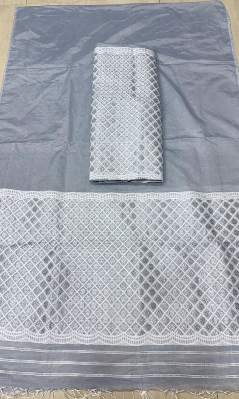 Handloom Silk - Toss Mekhela Sador With Blouse Material/ হাতে বোৱা ৰেচম - টচ মেখেলা চাদৰ ব্লাউজৰ কাপোৰৰ সৈতে / 0259000F001