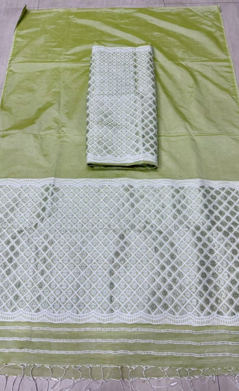 Handloom Silk - Toss Mekhela Sador With Blouse Material/ হাতে বোৱা ৰেচম - টচ মেখেলা চাদৰ ব্লাউজৰ কাপোৰৰ সৈতে / 0259000F001