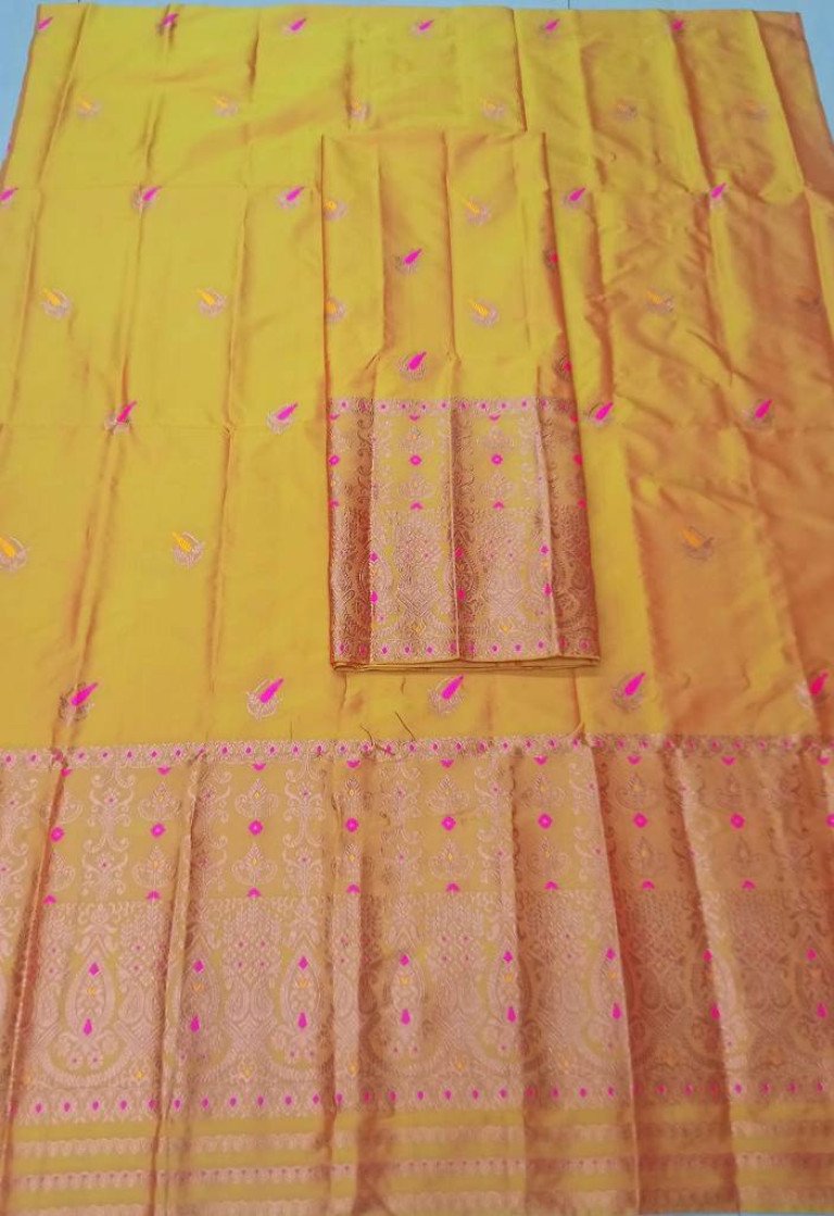 MIXED SILK MEKHELA SADOR WITH BLOUSE MATERIAL/ মিক্সড চিল্ক মেখেলা চাদৰ ব্লাউজৰ কাপোৰৰ সৈতে/ 02210017001