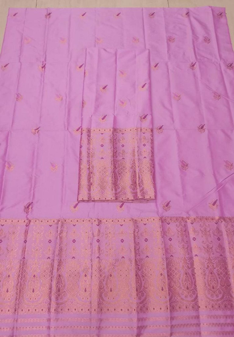 MIXED SILK MEKHELA SADOR WITH BLOUSE MATERIAL/ মিক্সড চিল্ক মেখেলা চাদৰ ব্লাউজৰ কাপোৰৰ সৈতে/ 02210017001