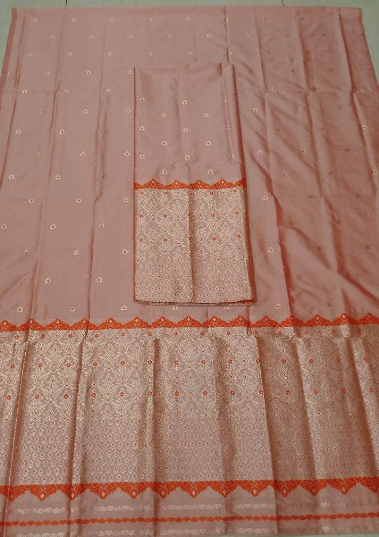 MIXED SILK MEKHELA SADOR WITH BLOUSE MATERIAL/ মিক্সড চিল্ক মেখেলা চাদৰ ব্লাউজৰ কাপোৰৰ সৈতে/ 02210017001