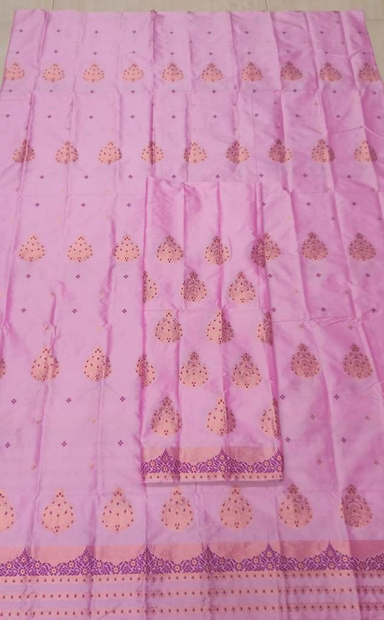 MIXED SILK MEKHELA SADOR WITH BLOUSE MATERIAL/ মিক্সড চিল্ক মেখেলা চাদৰ ব্লাউজৰ কাপোৰৰ সৈতে/ 02210011001
