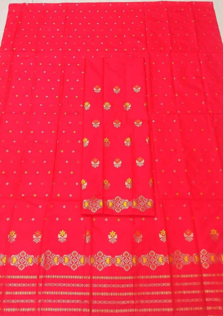 MIXED SILK MEKHELA SADOR WITH BLOUSE MATERIAL/ মিক্সড চিল্ক মেখেলা চাদৰ ব্লাউজৰ কাপোৰৰ সৈতে/ 02210015001
