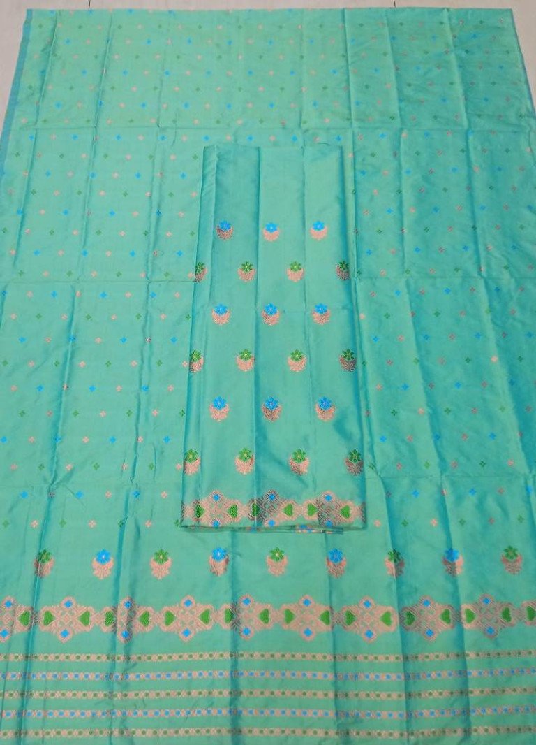 MIXED SILK MEKHELA SADOR WITH BLOUSE MATERIAL/ মিক্সড চিল্ক মেখেলা চাদৰ ব্লাউজৰ কাপোৰৰ সৈতে/ 02210015001