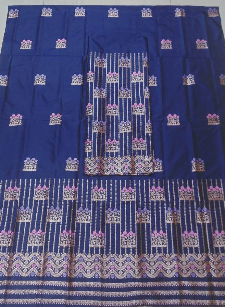 MIXED SILK MEKHELA SADOR WITH BLOUSE MATERIAL/ মিক্সড চিল্ক মেখেলা চাদৰ ব্লাউজৰ কাপোৰৰ সৈতে/ 02210014001
