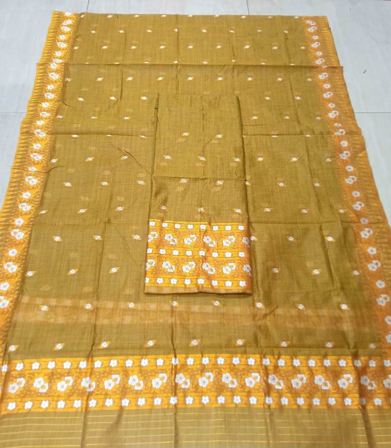 Wash Cotton Mekhela Sador With Blouse Material / ৱাছ কটন মেখেলা চাদৰ ব্লাউজৰ কাপোৰৰ সৈতে / 03790004001